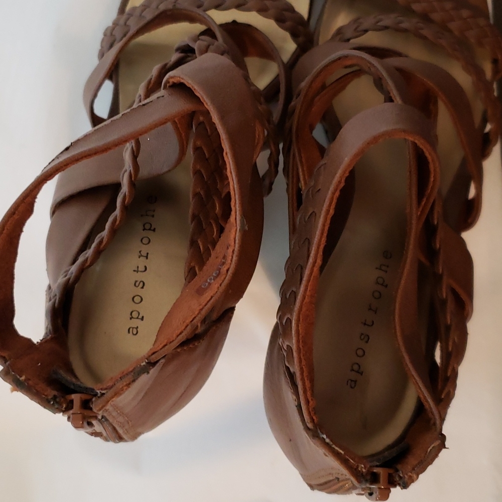 Apostrophe strappy wedges in a size 9. - Picture 4 of 4